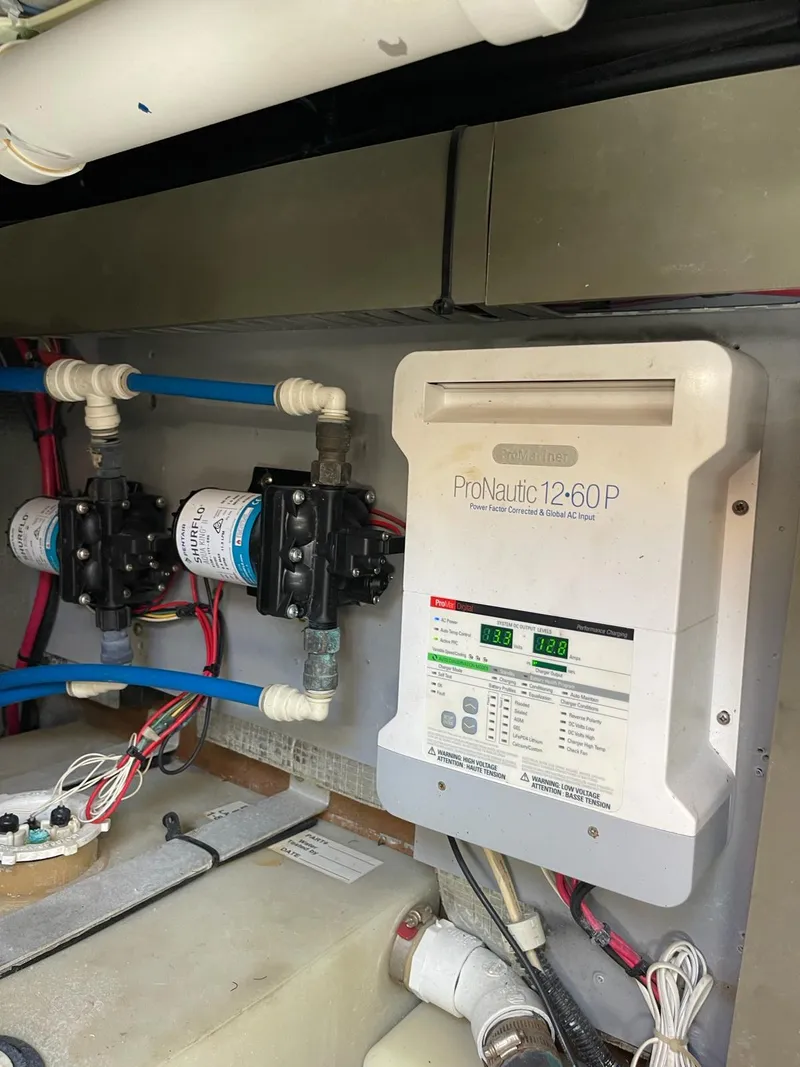 Slide: The Image of Electrical system of a 2000 Sea Ray 450 Express Bridge boat. - 24