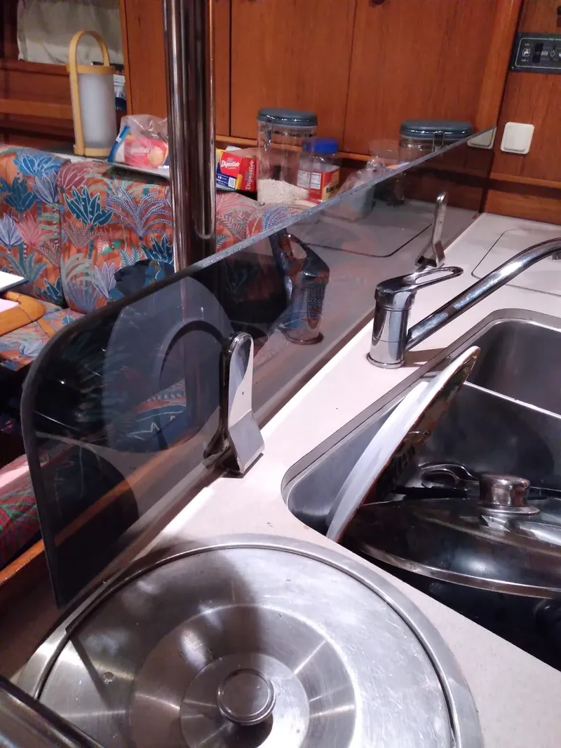 Slide: The Image of Kitchen area of Jeanneau Sun Odyssey 40.3 yacht, 2005 model. - 12