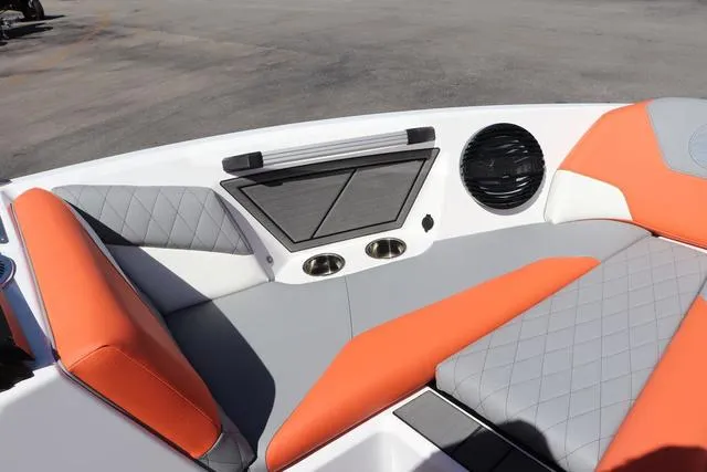 Slide: The Image of Tigé Z1 2024 - 17