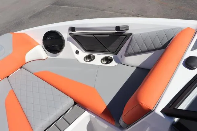 Slide: The Image of Tigé Z1 2024 - 18