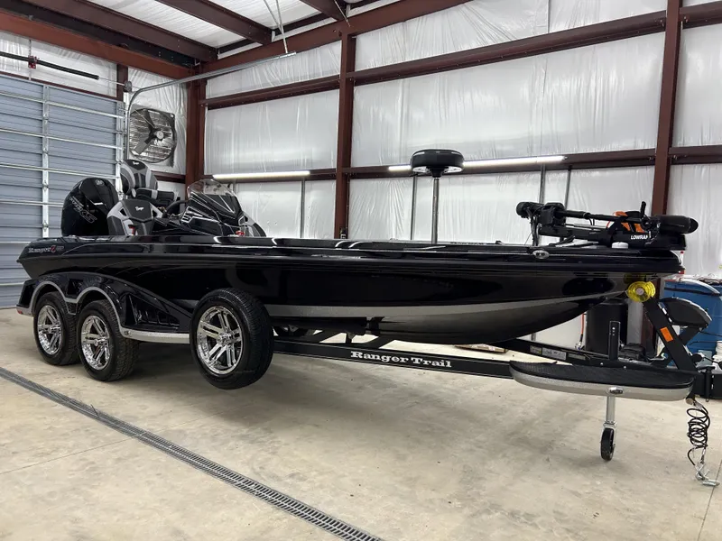 Slide: The Image of 2024 Ranger Z520R Ranger Cup Equipped boat in a garage. - 15