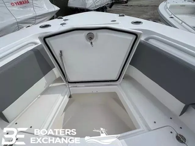 Slide: The Image of Everglades 335 Center Console 2024 - 18