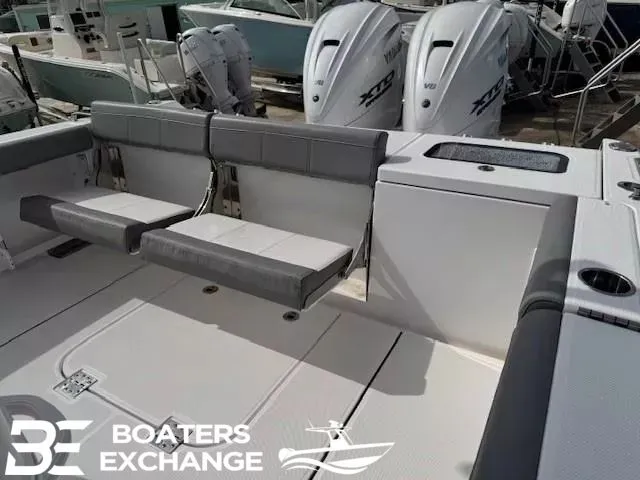 Slide: The Image of Everglades 335 Center Console 2024 - 4