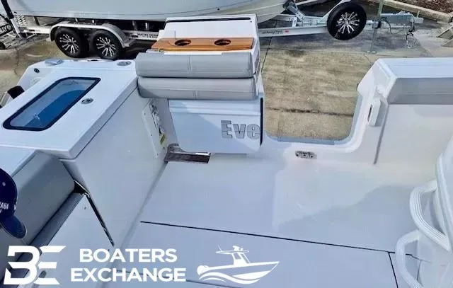 Slide: The Image of Everglades 335 Center Console 2024 - 8