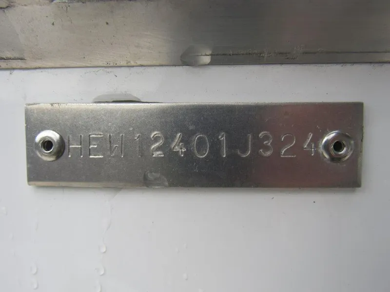 Slide: The Image of Hewescraft 220 Ocean Pro HT FC 2024 serial number plate. - 18