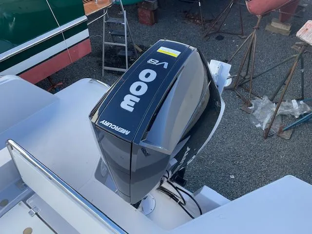 Slide: The Image of 2024 RYCK 280 boat with Mercury 300 V8 outboard engine. - 8