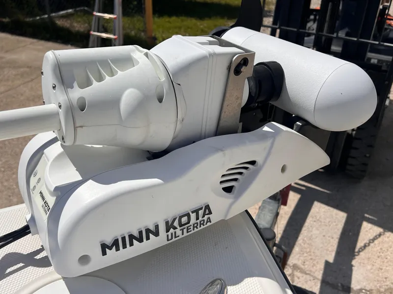 Slide: The Image of Minn Kota Ulterra trolling motor on a 2015 Triton 240 LTS boat. - 10