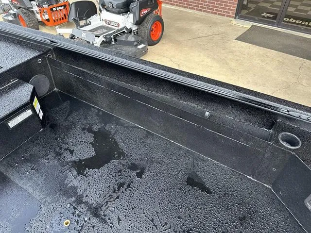 Slide: The Image of Avid 18 Commander 2025 - 17