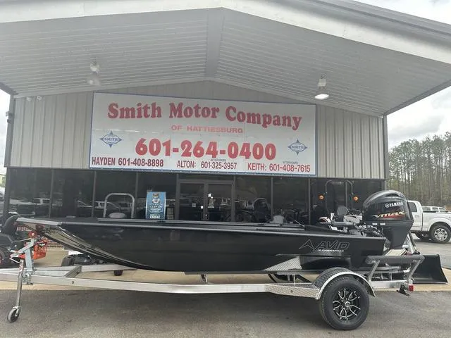 The Image of Avid 18 Commander 2026 - 1