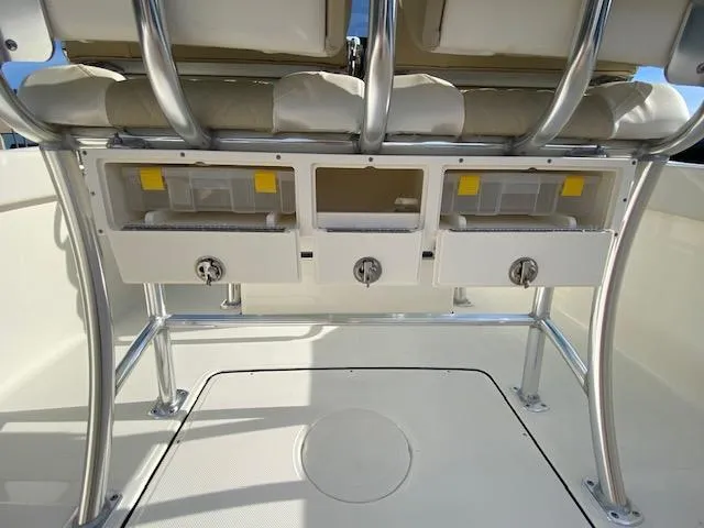 Slide: The Image of Bulls Bay 255CC 2025 - 10