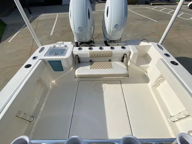 Slide: The Image of Bulls Bay 255CC 2025 - 19