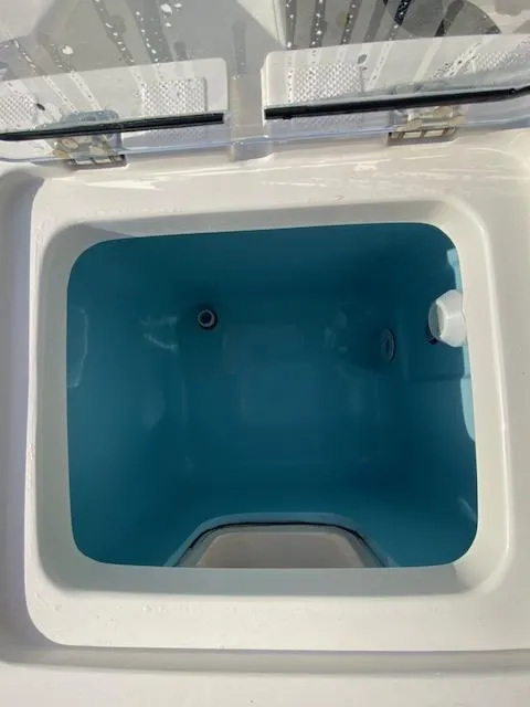 Slide: The Image of Bulls Bay 255CC 2025 - 9