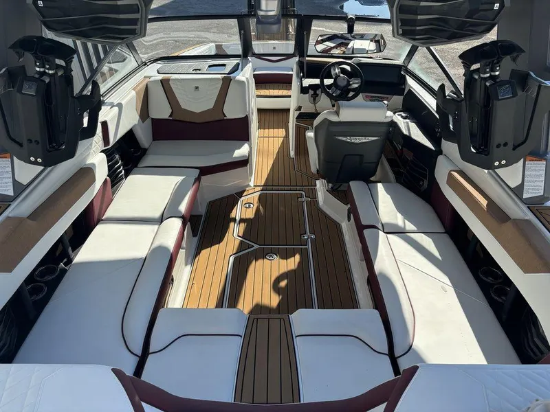 Slide: The Image of Nautique Super Air Nautique G23 2024 - 3
