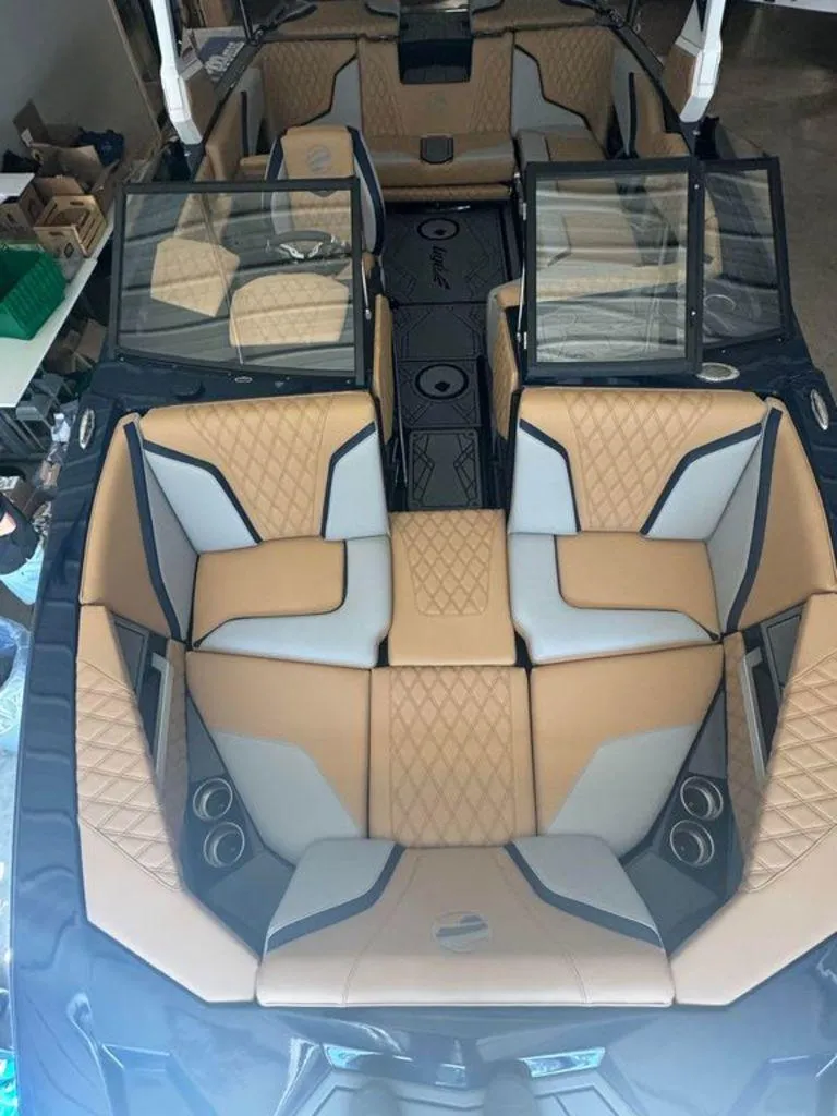 Slide: The Image of Tigé 22RZX 2024 - 5