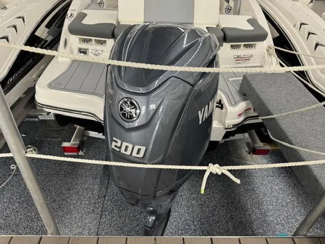 Slide: The Image of 2024 Chaparral 23 SSi OB boat with Yamaha 200 outboard motor. - 26