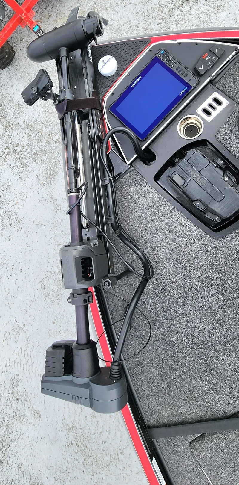 Slide: The Image of 2024 Ranger Z520R boat dashboard with advanced navigation equipment. - 4