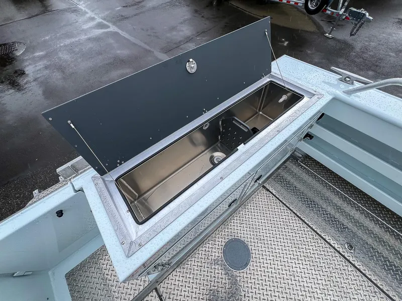 Slide: The Image of Hewescraft 250 Alaskan 2024 - 19