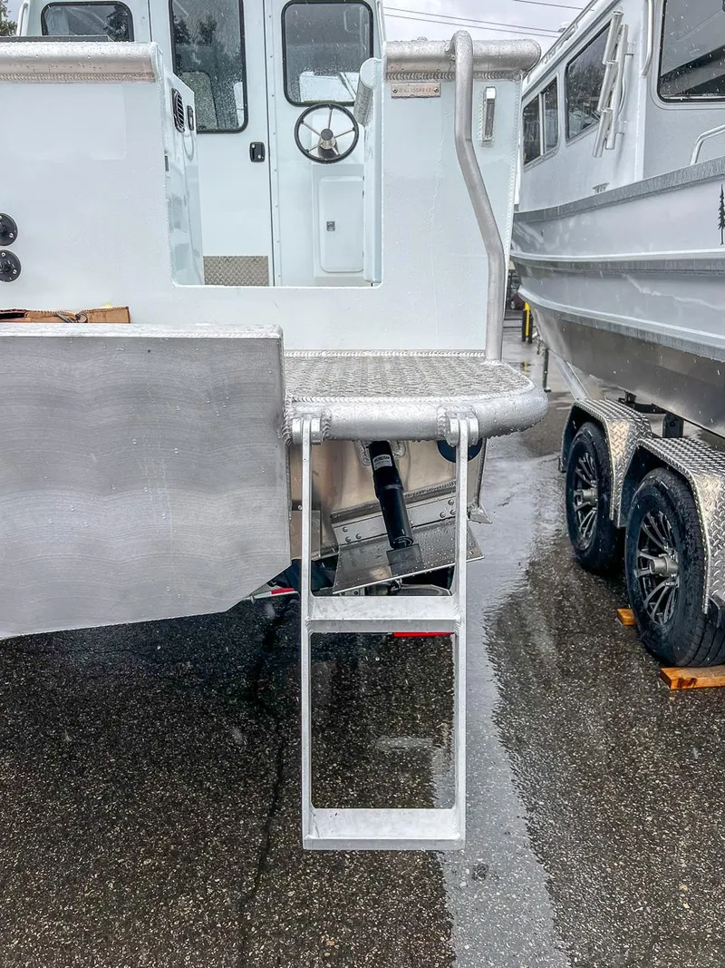 Slide: The Image of Hewescraft 250 Alaskan 2024 - 21