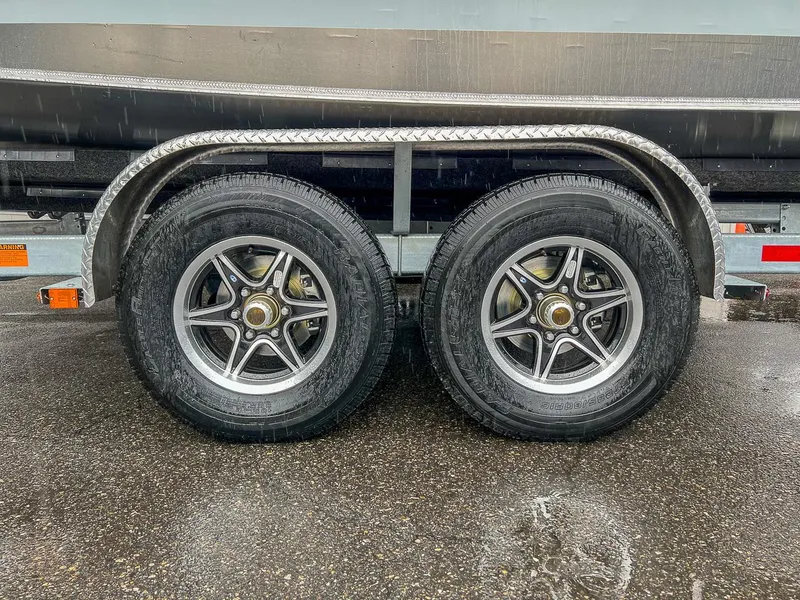 Slide: The Image of Hewescraft 250 Alaskan 2024 - 24