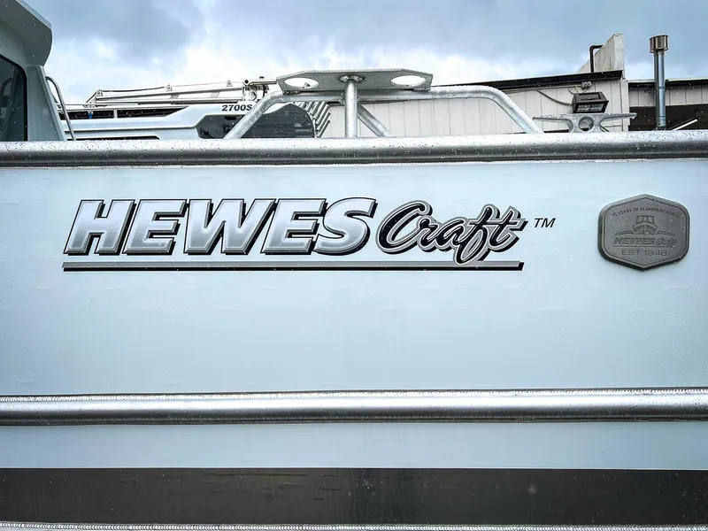 Slide: The Image of Hewescraft 250 Alaskan 2024 - 25