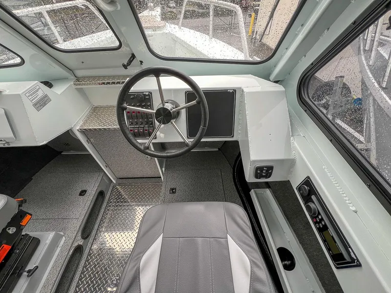 Slide: The Image of Hewescraft 250 Alaskan 2024 - 7