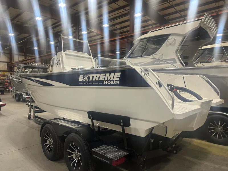 Slide: The Image of Extreme Boats 645 Center Console Stern View  - 9