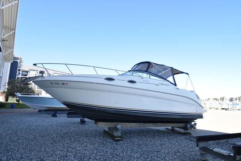 The Image of Sea Ray Sundancer 260 2000 - 0