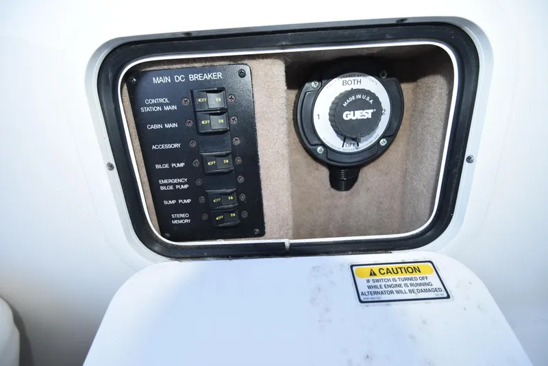 Slide: The Image of Sea Ray Sundancer 260 2000 - 14