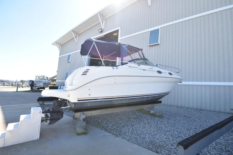 Slide: The Image of Sea Ray Sundancer 260 2000 - 2