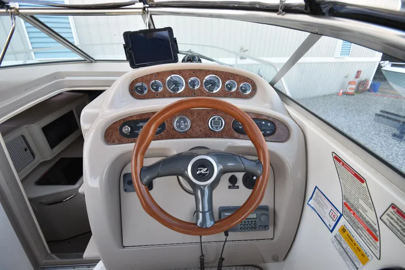 Slide: The Image of Sea Ray Sundancer 260 2000 - 20