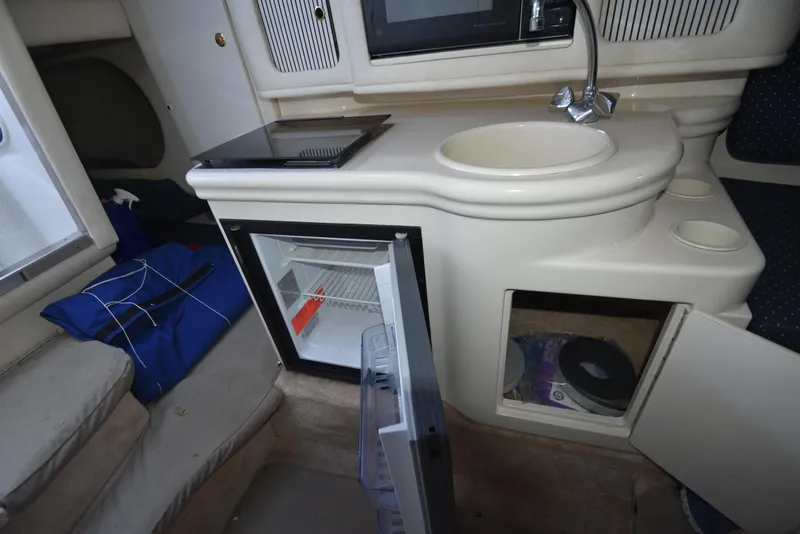 Slide: The Image of Sea Ray Sundancer 260 2000 - 27