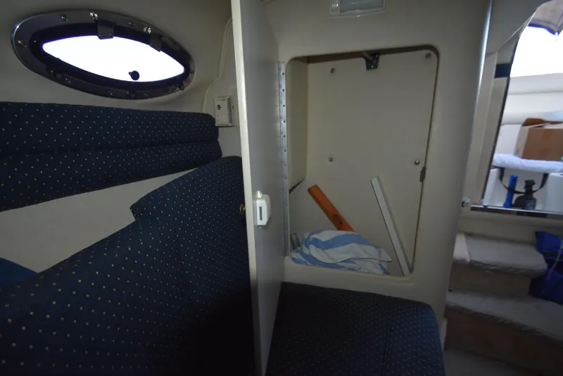 Slide: The Image of Sea Ray Sundancer 260 2000 - 28