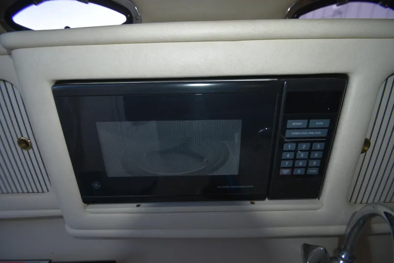 Slide: The Image of Sea Ray Sundancer 260 2000 - 30