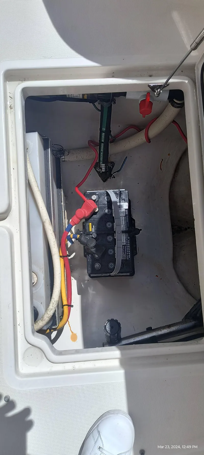 Slide: The Image of Battery compartment of a 2015 Chris-Craft Catalina 29 boat. - 28