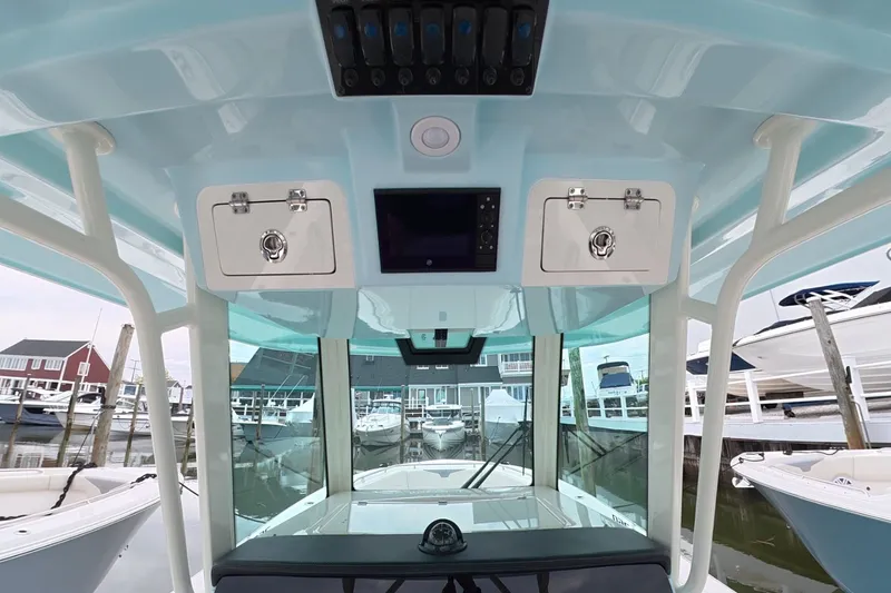 Slide: The Image of Sailfish 360 CC 2025 - 24