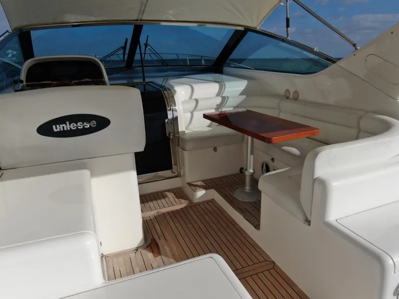 Slide: The Image of Uniesse 42 Open 2001 - 104