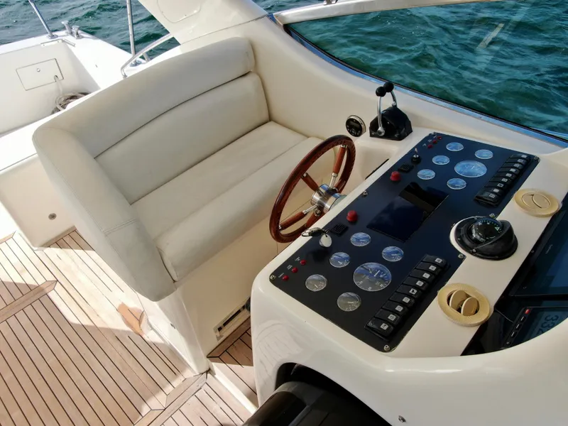 Slide: The Image of Uniesse 42 Open 2001 - 70