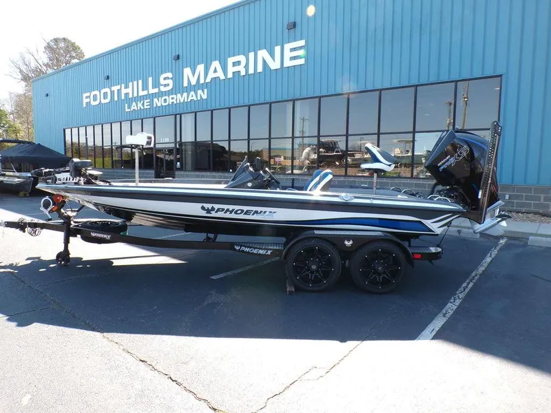 Slide: The Image of 2023 Phoenix 920 Elite boat at Foothills Marine Lake Norman. - 1