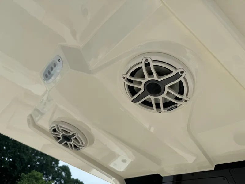 Slide: The Image of 2025 Scout 260 LXF boat speakers and ceiling detail. - 18