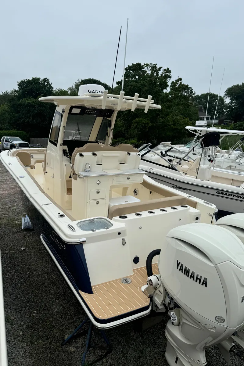 Slide: The Image of Scout 260 LXF 2025 - 52