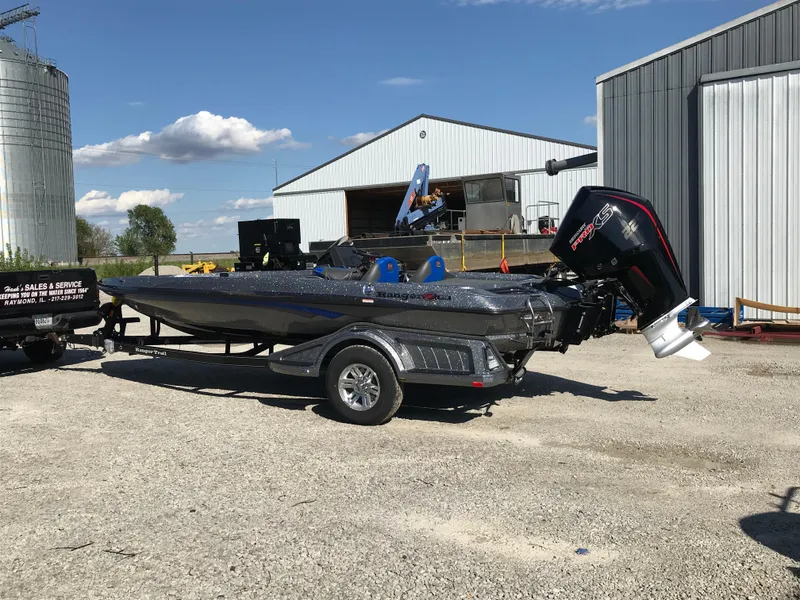 Slide: The Image of 2024 Ranger Z519 boat with Minn Kota trolling motor, featuring sleek design and advanced technology. - 3