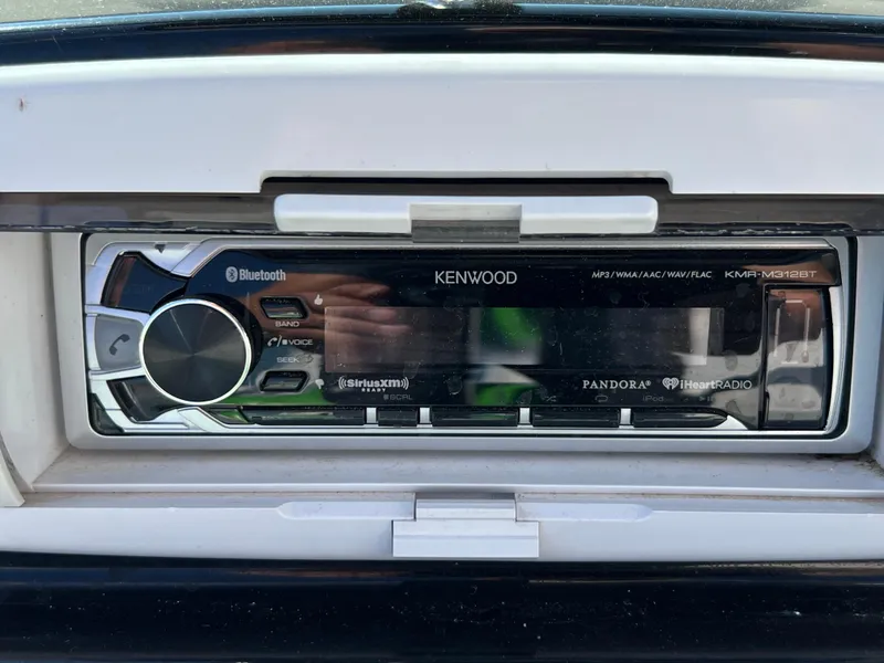 Slide: The Image of Kenwood stereo system in a 2003 MasterCraft X5 boat. - 5