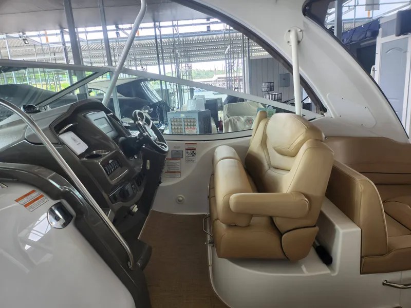 Slide: The Image of Cruisers 350 Express 2014 - 17