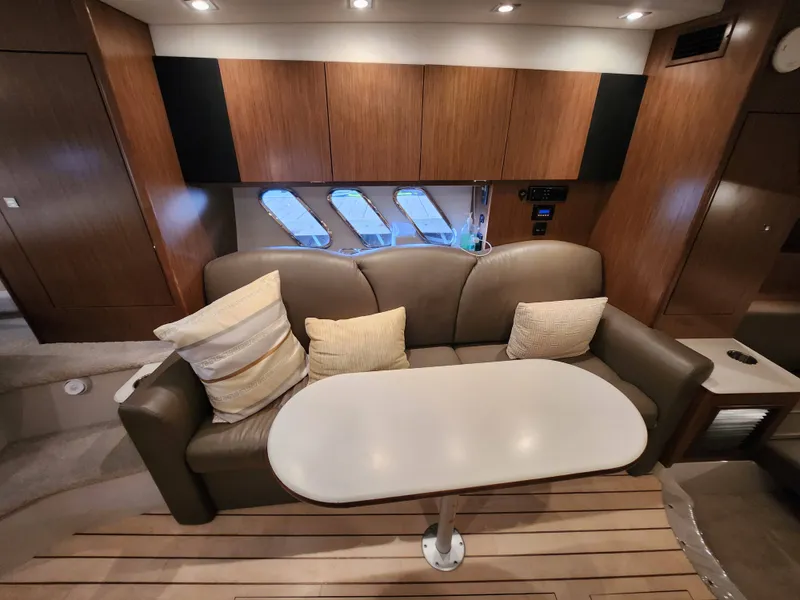 Slide: The Image of Cruisers 350 Express 2014 - 26