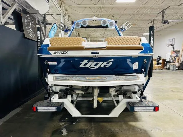 Slide: The Image of Tigé 24RZX 2024 - 6