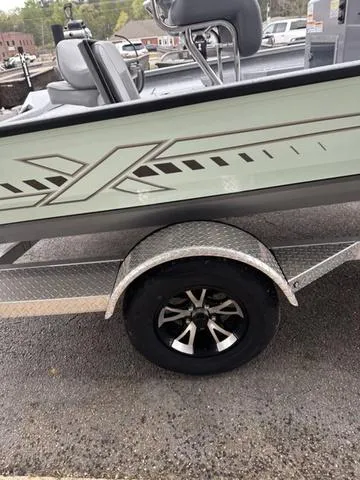 Slide: The Image of Xpress H20B 2025 - 27