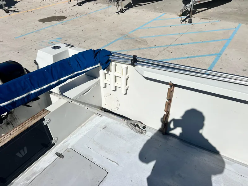 Slide: The Image of 1986 Wellcraft V-20 Sport boat, detailed view of deck area. - 17