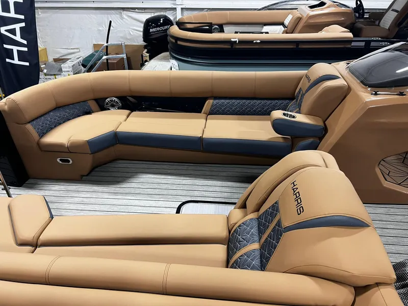 Slide: The Image of 2024 Harris 250 Grand Mariner V10 400 boat nameplate detail. - 35