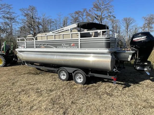 Slide: The Image of Sun Tracker SportFish 20 DLX 2023 - 3
