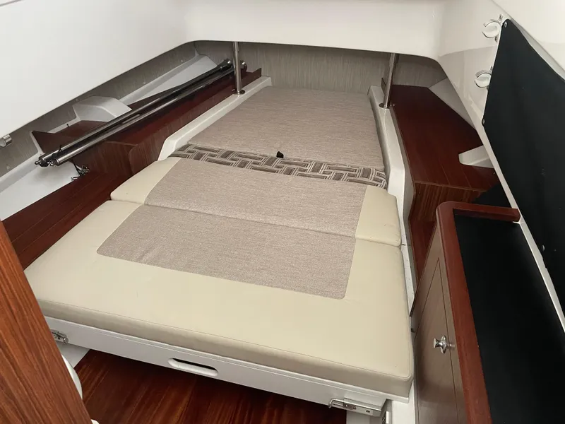 Slide: The Image of Pursuit S 328 Sport 2022 - 54